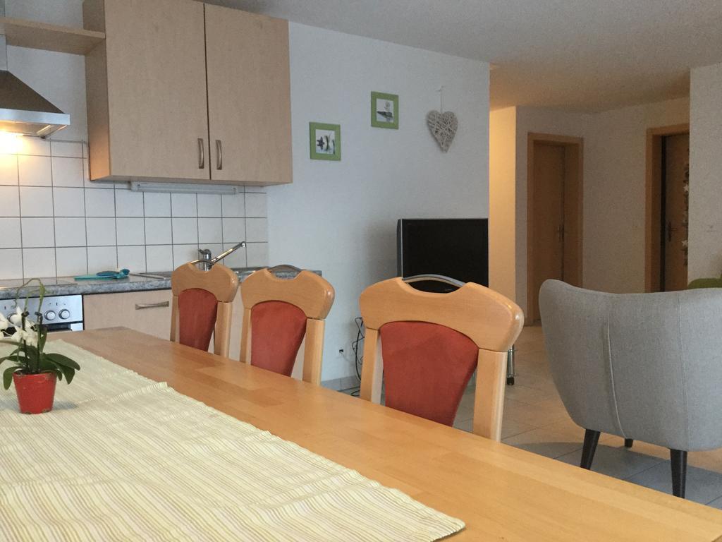Haus Mondelli Appartement Saas-Almagell Buitenkant foto