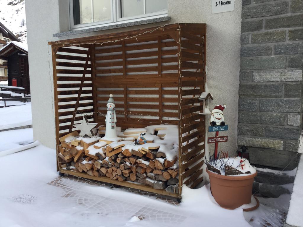 Haus Mondelli Appartement Saas-Almagell Buitenkant foto